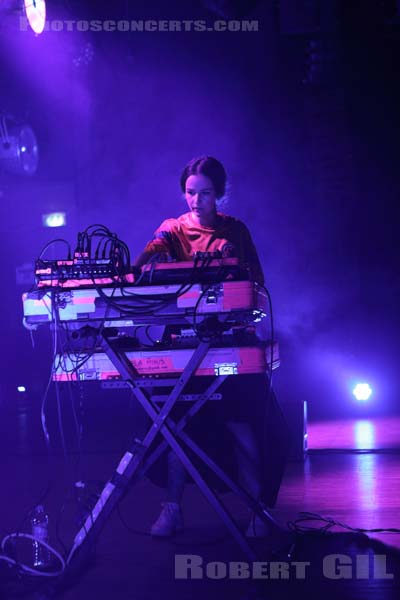 ELA MINUS - 2019-11-02 - PARIS - Grande Halle de La Villette - Studio - 